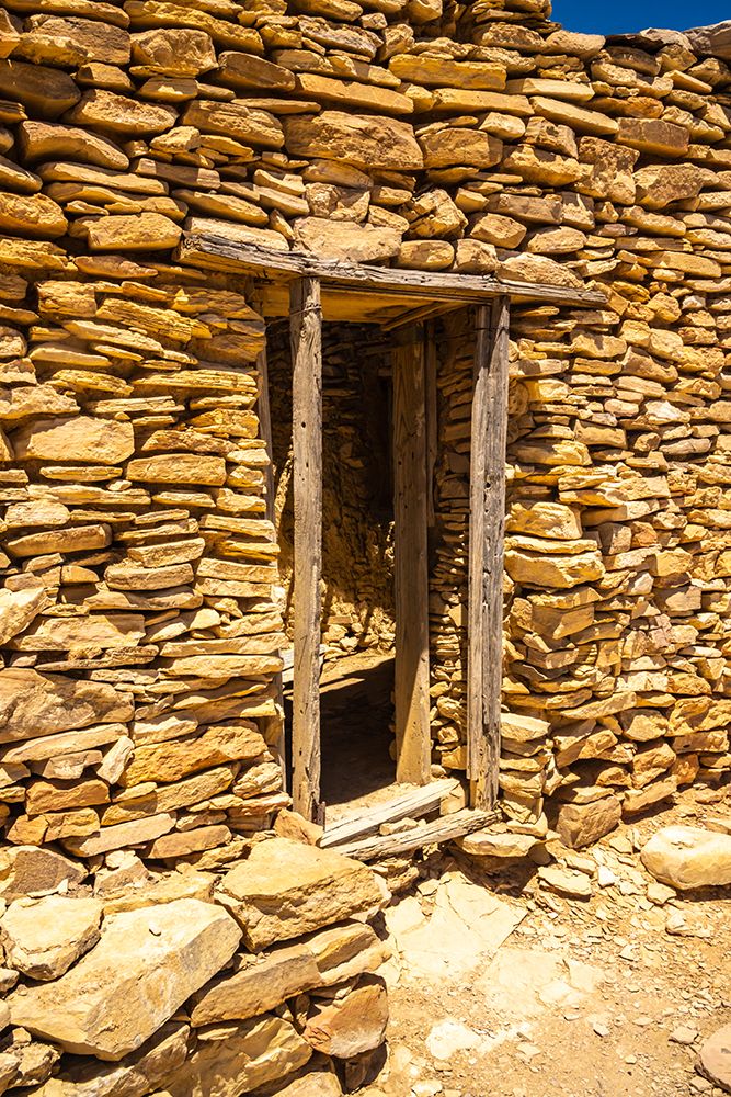 USA, Texas, Terlingua. Ruins of building in Terlingua Ghost Town.